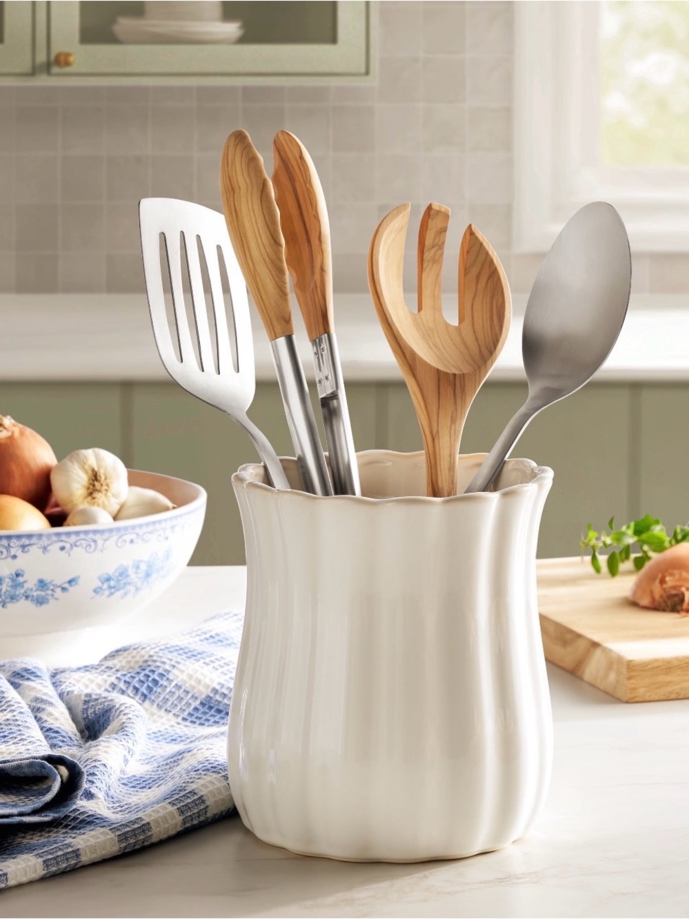 The Pioneer Woman White Colette Stoneware Kitchen Utensil Holder